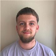 Persona con capacidad de enseñanza y saber estar con los alumnos, dispuesto a ayudar al alumno en todo lo que necesite para que desarrolle el curso escolar de la forma más adecuada.